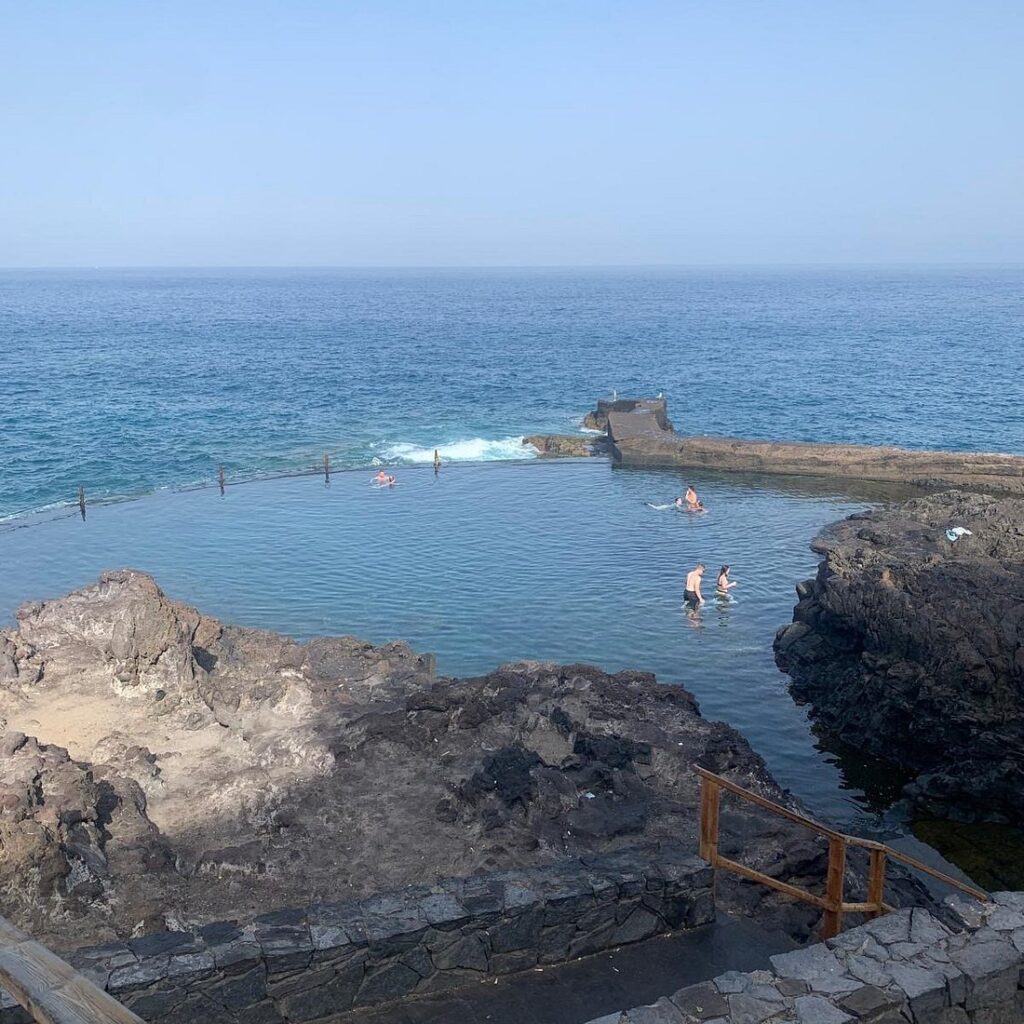 Charco de Isla Cangrejo ( Los Gigantes) Tenerife
