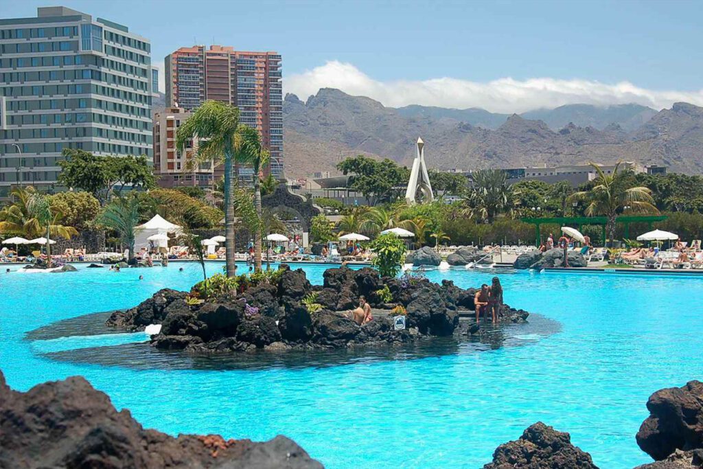 Parque marítimo Cesar Manrique en Tenerife