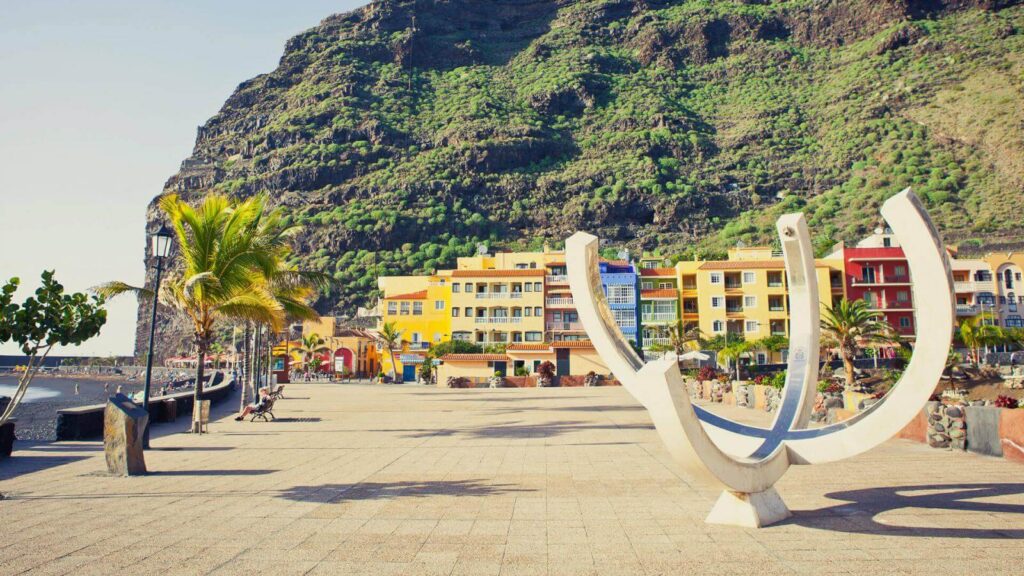 Avenida marítima de Tazacorte en La Palma